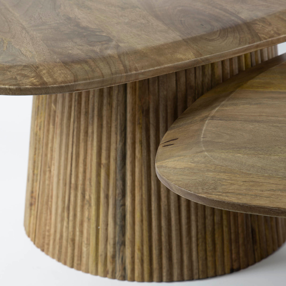 Mango Cove Driehoekige Salontafel Set van 2 Massief Mango Zand