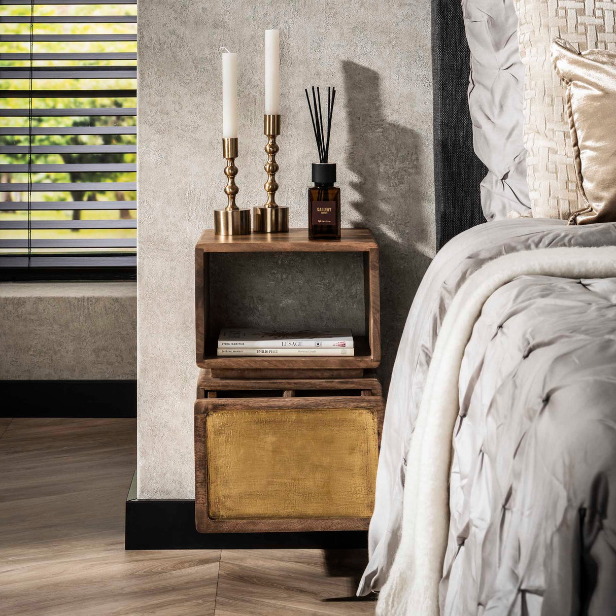 Solano Nachtkastje 1 lade Massief mango zand