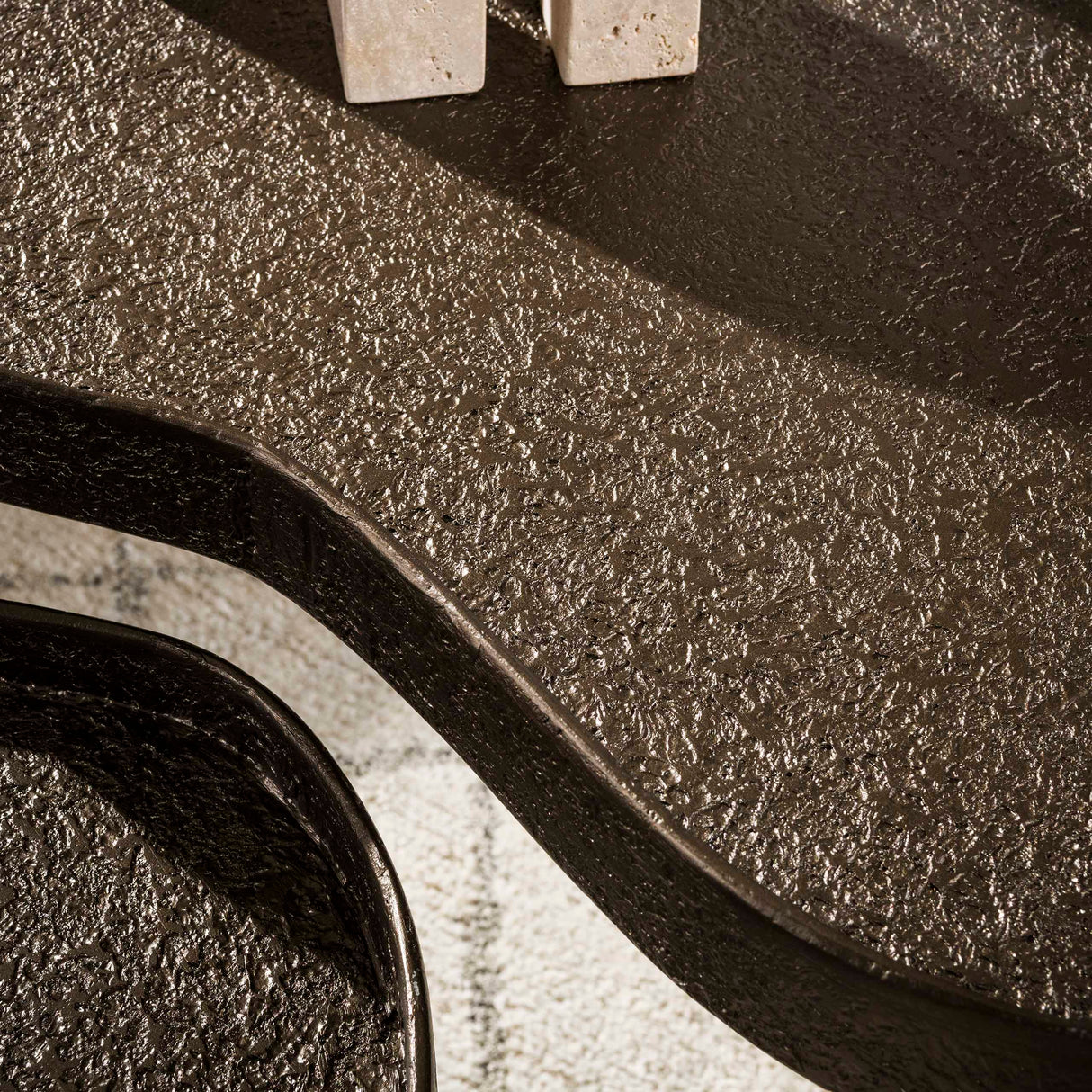 Set van 2 Niervormige Salontafels Contour Brons Liquid Metal