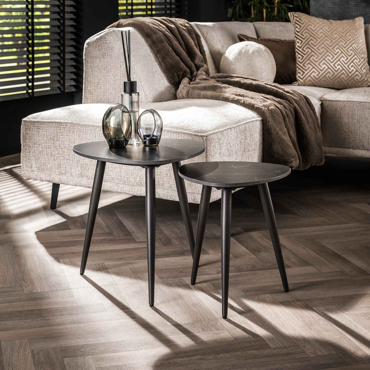 Set van 2 Bijzettafels Sophie Driehoekig Keramiek met Marmereffect Zwart