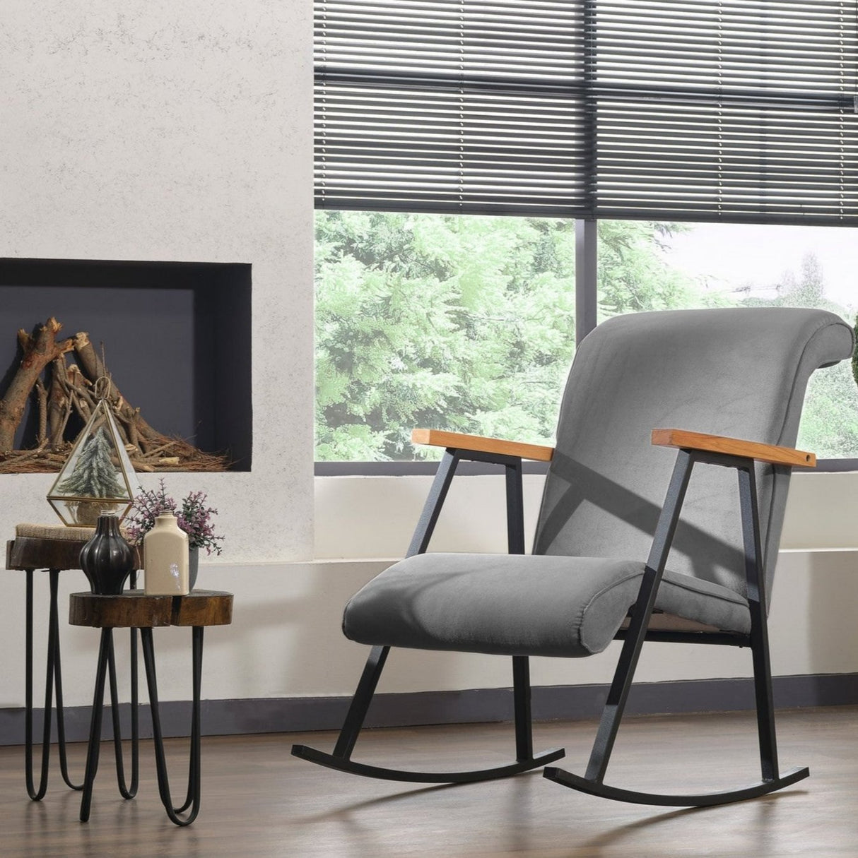 Retro schommelstoel grijs velvet met beukenhout armleuning Yoka