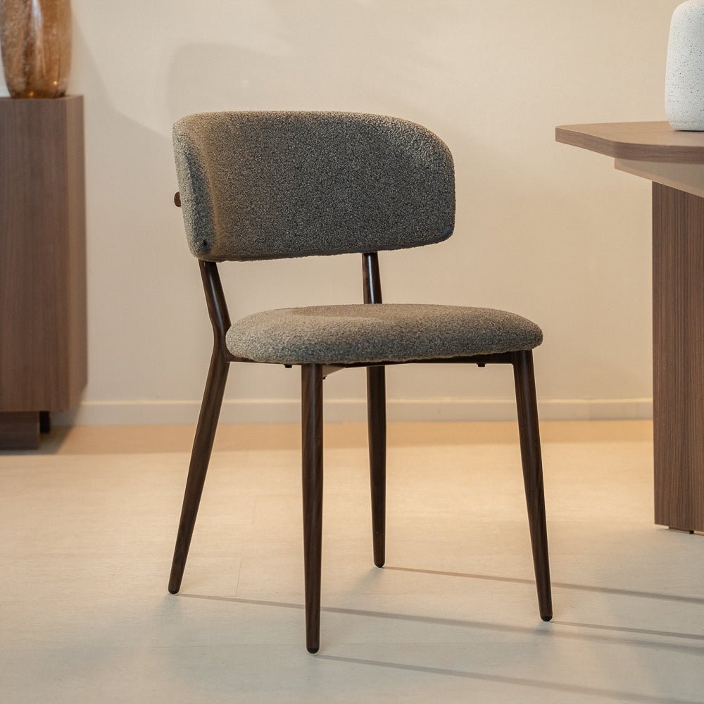 Eetkamerstoelen-Japandi Eetkamerstoel Yura Taupe - Walnootlook Frame-Dimehouse