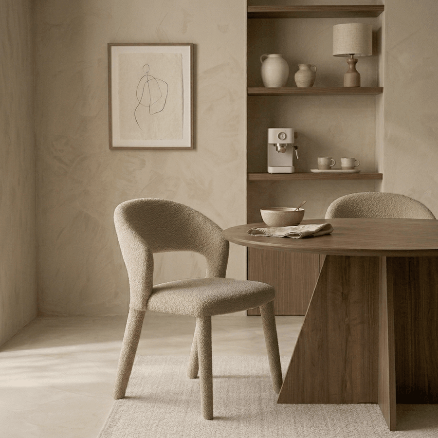 Eetkamerstoelen - Eetkamerstoel zandkleur bouclé Yumi - Japandi - volledig gestoffeerd - Dimehouse