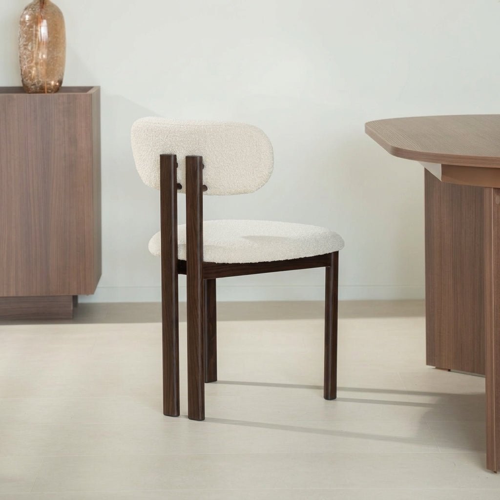 Eetkamerstoelen-Japandi Eetkamerstoel Miyo Bouclé Beige - Walnootlook Frame-Dimehouse