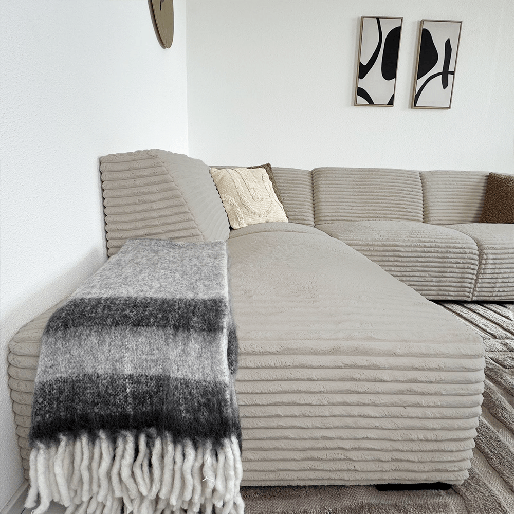 Hoekbank beige super zachte ribstof Gavi - links