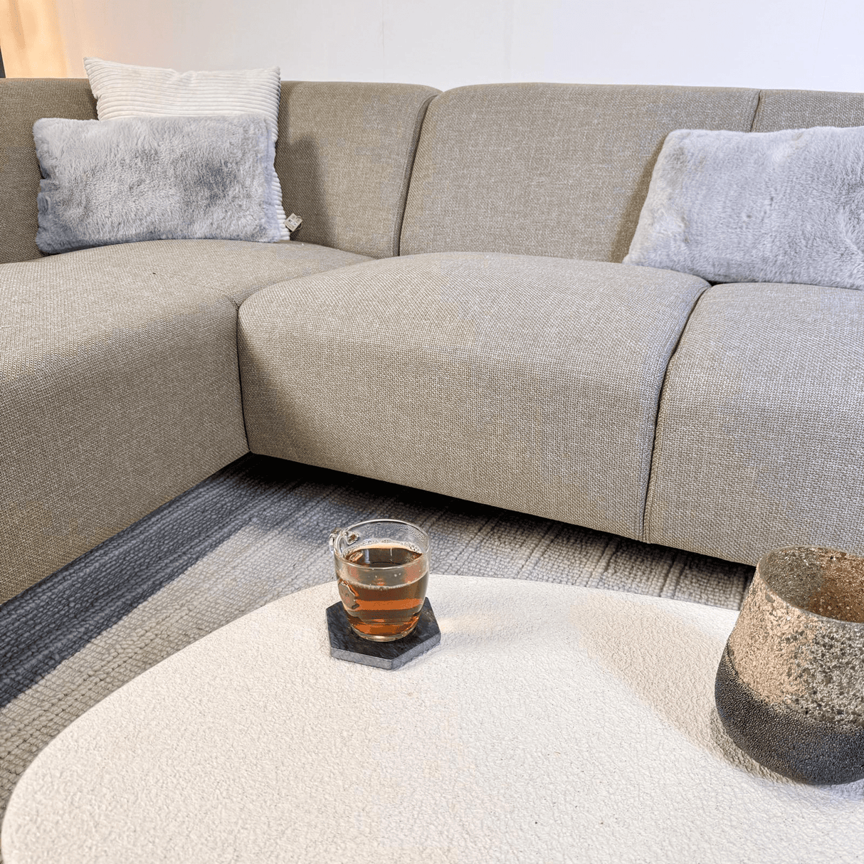 Hoekbank met compacte lounge beige gerecyclede stof Moby - links
