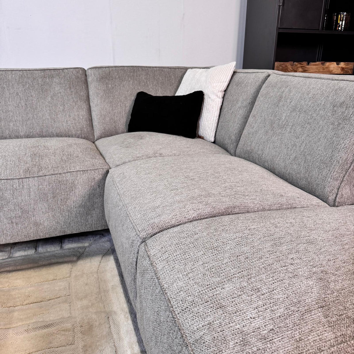 Banken - Hoekbank grijs chenille gemêleerd Ravi – Links - Dimehouse