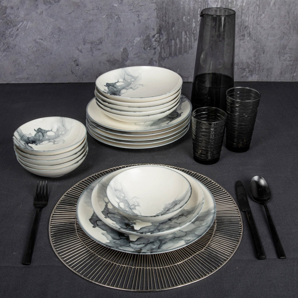 GBSATN24KY4R1360 Multicolor 100% PORCELAIN 25 cm breed