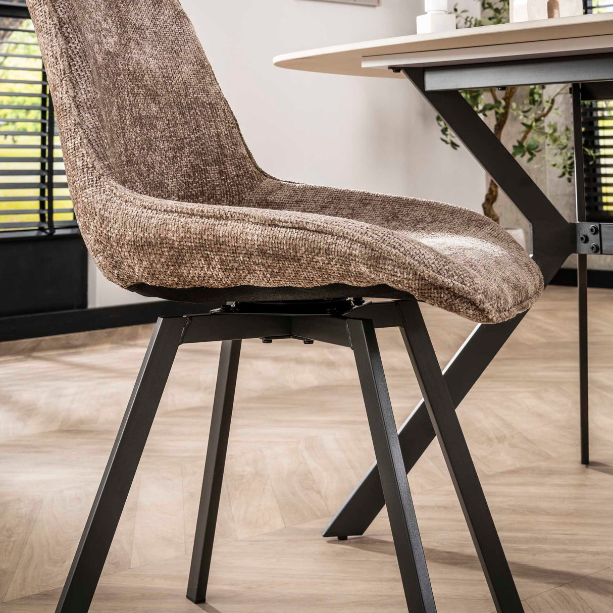 Set van 4 eetkamerstoelen Riviera Rich champagne draaibaar