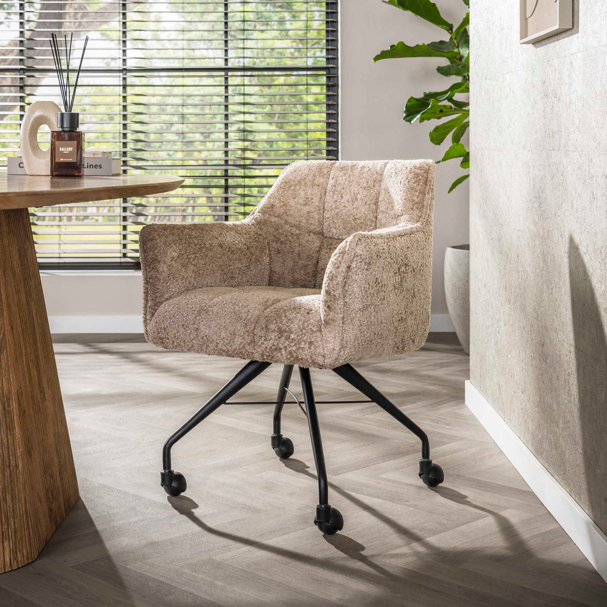 Set van 2 Eetkamerstoelen Tova Stof Alura Zand Met Wieltjes