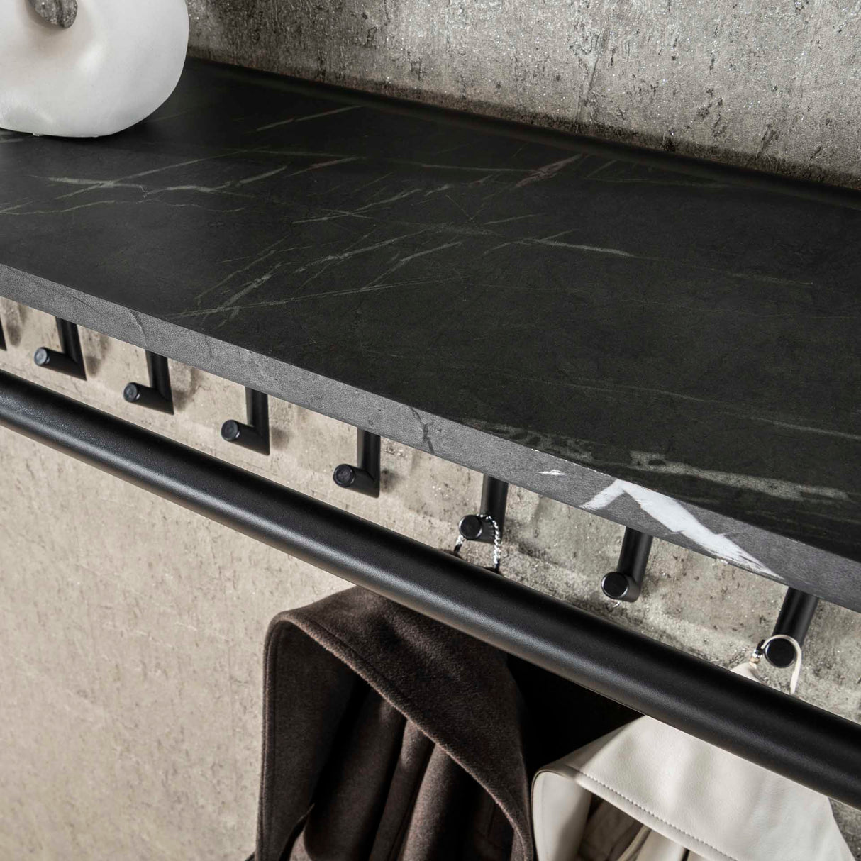 Kapstok Kimi 10-Haaks Zwart Ceramic - Met Roede en Hoedenplank