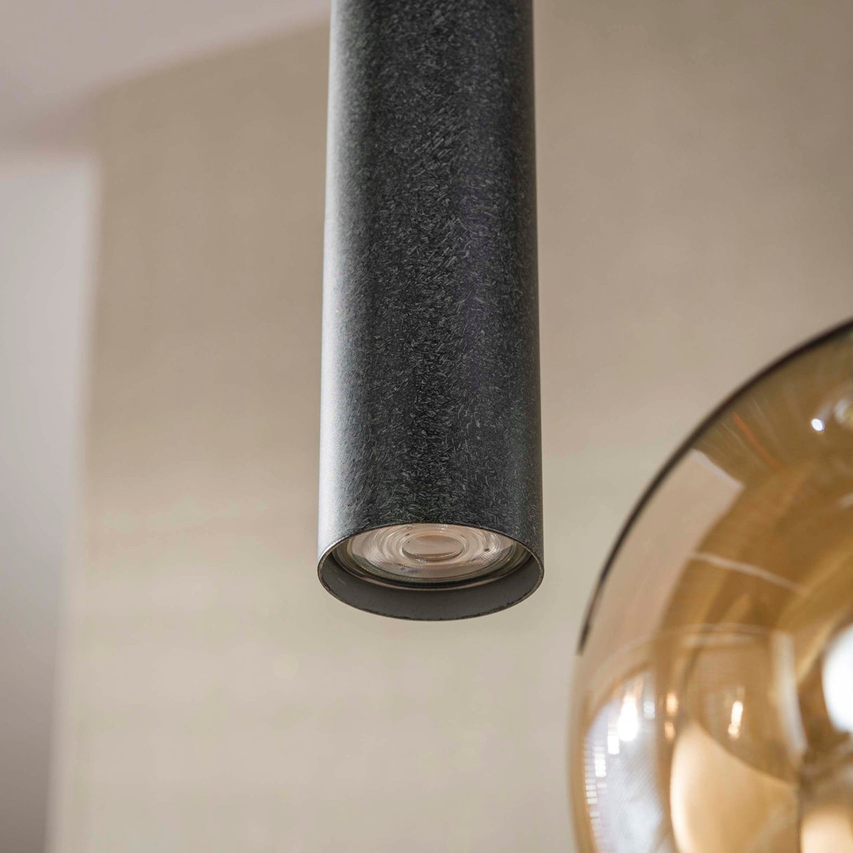Hanglampen - Hanglamp 5 - lichts getrapt gekleurd glas zwart metaal Valeo - Dimehouse