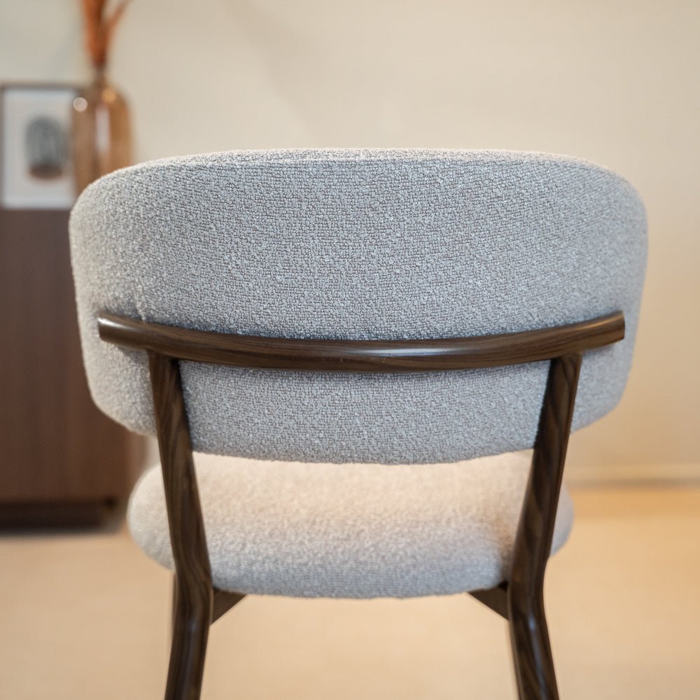 Eetkamerstoelen-Japandi Eetkamerstoel Yura Beige - Walnootlook Frame-Dimehouse