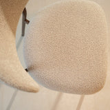 Eetkamerstoelen-Eetkamerstoel bouclé zandkleur Uma - walnootlook frame - Japandi-Dimehouse