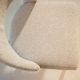 Eetkamerstoelen-Eetkamerstoel zandkleur bouclé Yumi - Japandi - volledig gestoffeerd-Dimehouse