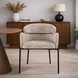 Eetkamerstoelen - Eetkamerstoel Chenille Zand met ronde rug en arm - Lola - Dimehouse