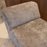 Fauteuils-Fauteuil taupe chenille stof Shane-Dimehouse