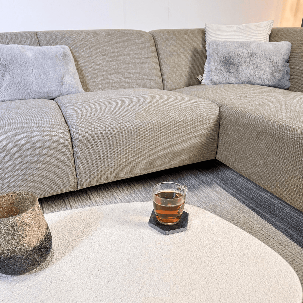 Hoekbank met compacte lounge beige gerecyclede stof Moby - rechts