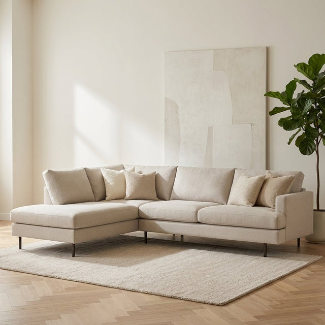 Hoekbank Romi stof beige links sfeerfoto in modern interieur