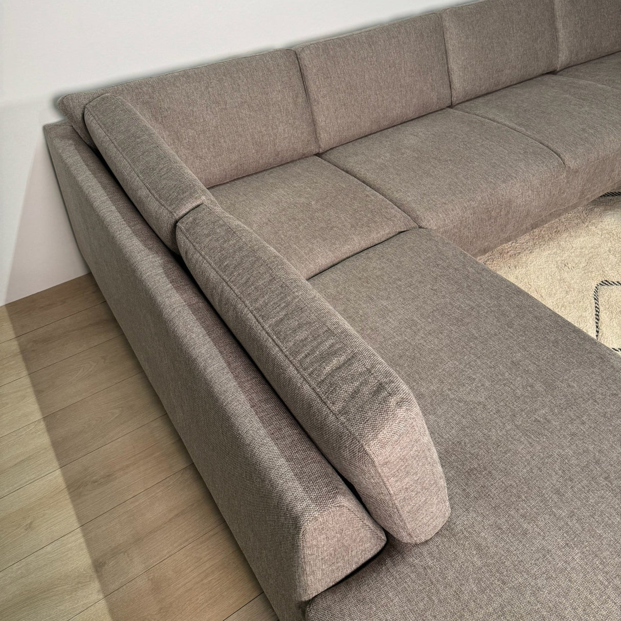 Moderne 3-zits Hoekbank Links Taupe Stof Aniko met Lounger 240x197x78 cm