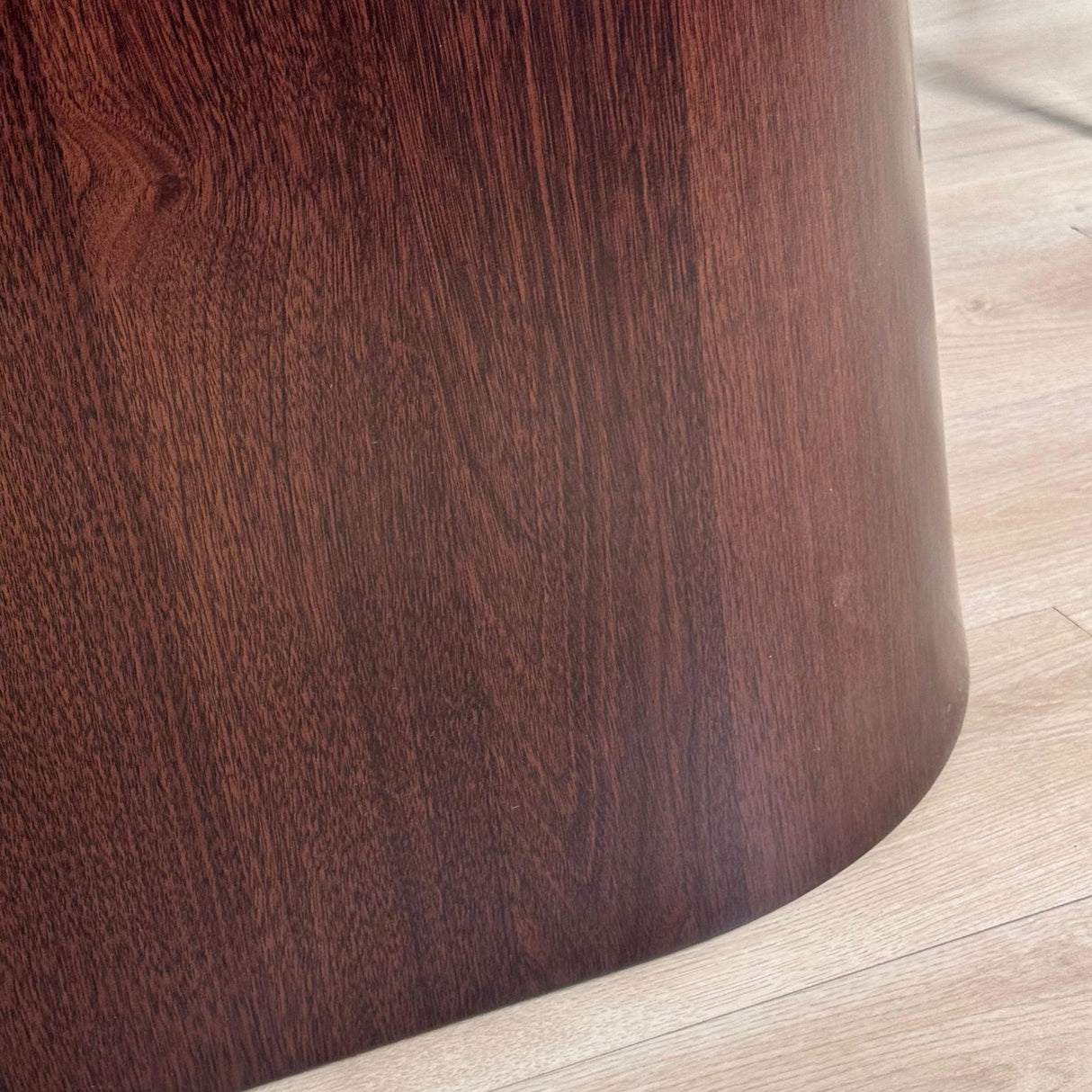 Complete Meubelset: Lea Eettafel Sintered Stone Marmerlook Travertine - Walnoot Frame + 4x Lisa Eetkamerstoelen Bouclé Zwart