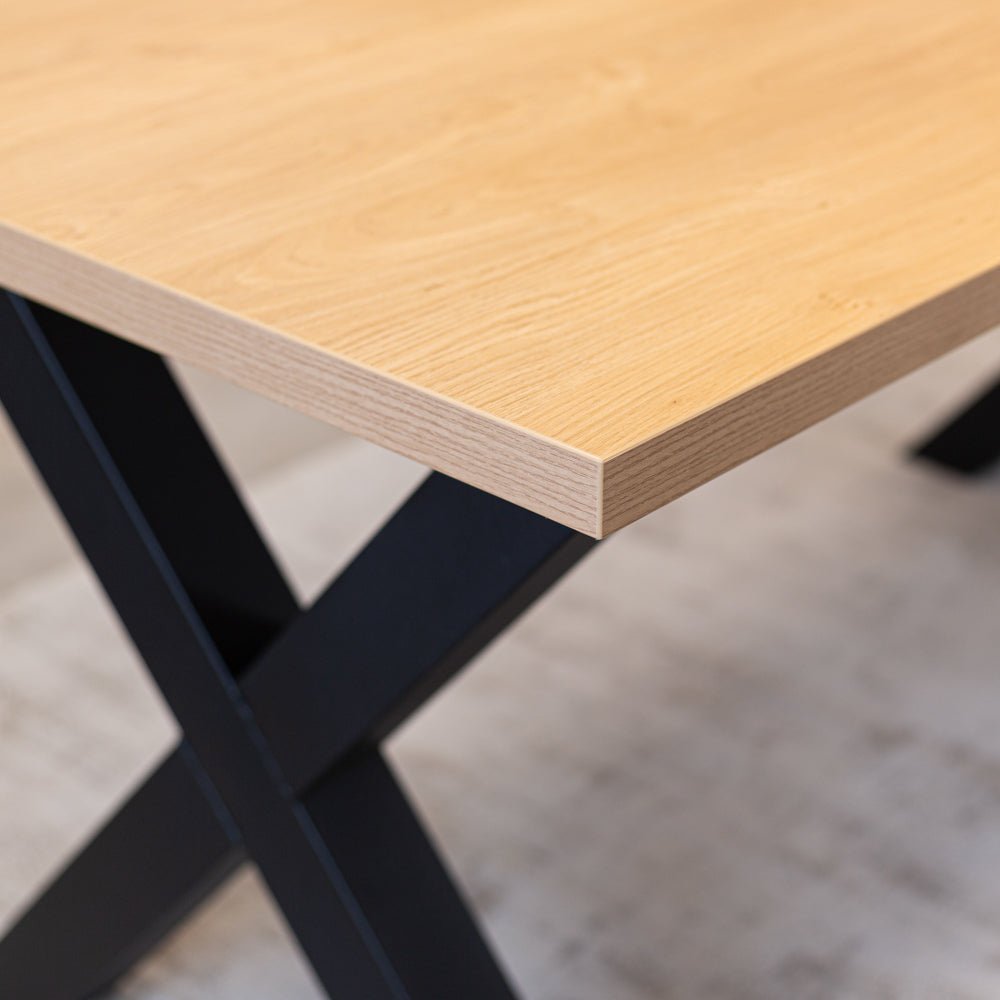 Table à manger Lenzo Rustic Oak X-leg noir