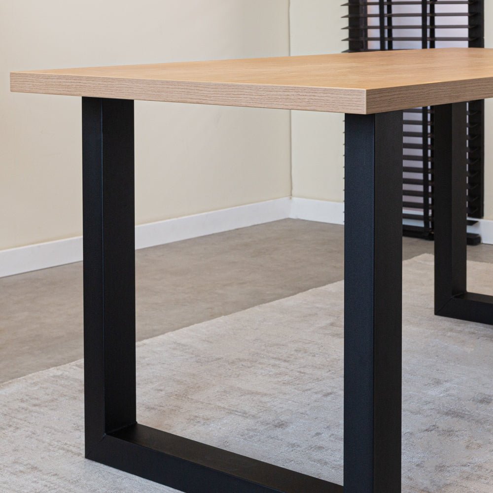 Dining table Lenzo Rustic oak u-leg black