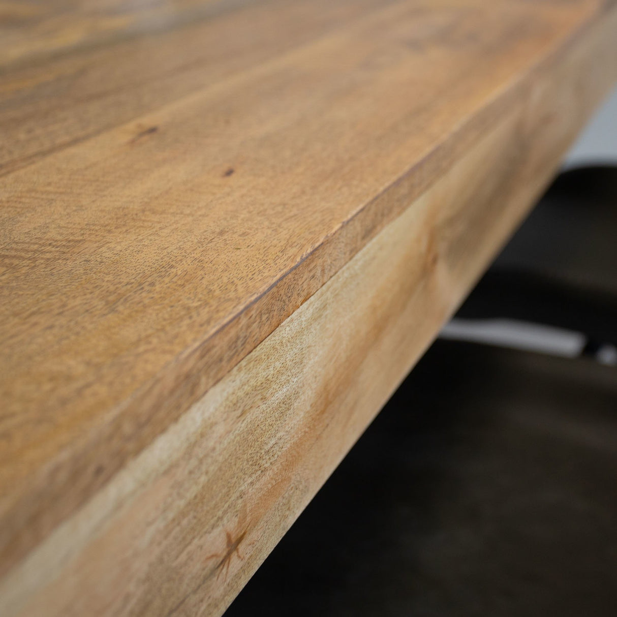 Eettafel Colorado Dimehouse Bruin LxBxH 225x105x15 Mangohout Sfeerfoto detail