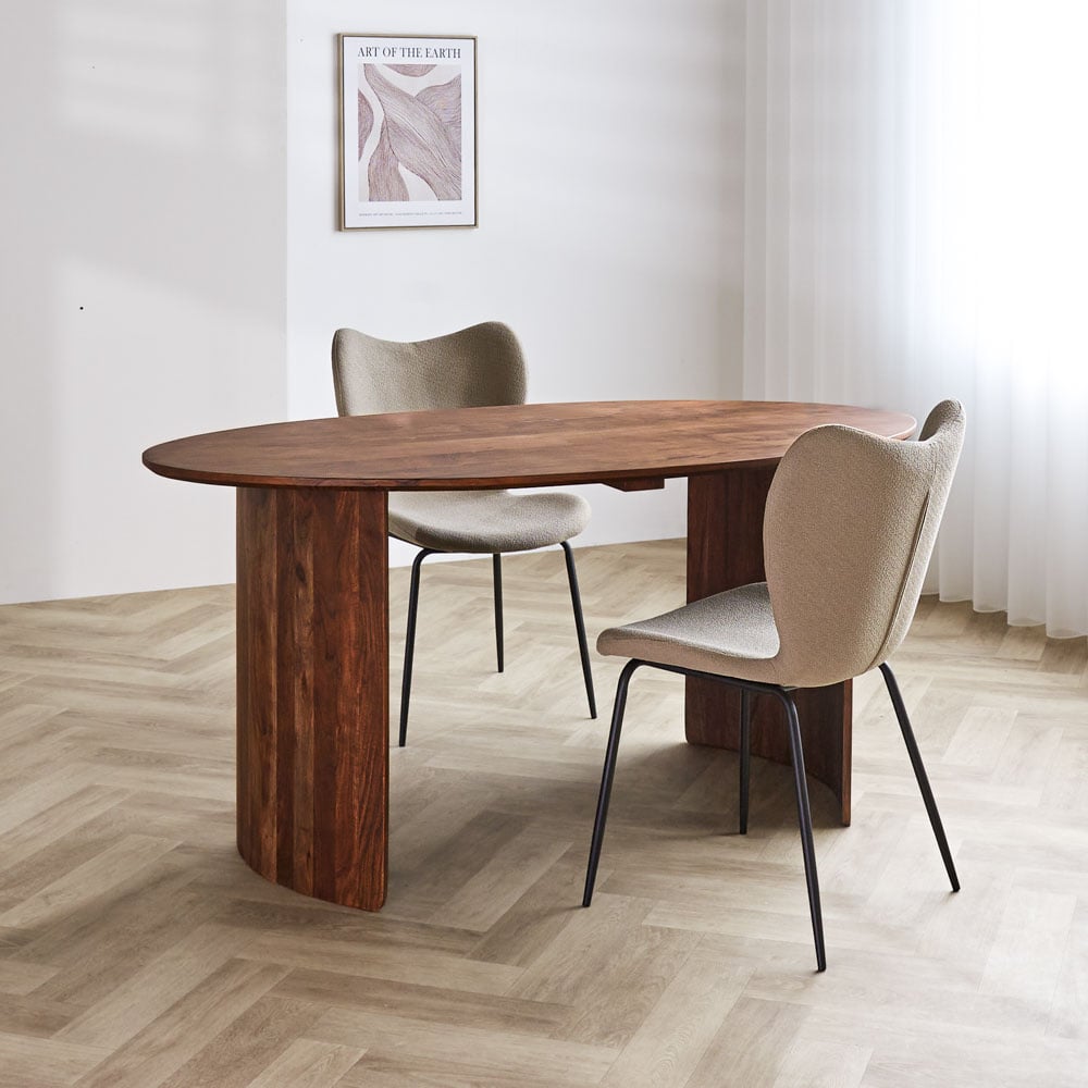 Eettafel Yves Oak Finish Dimehouse Eiken LxBxH 165x95x10 Acaciahout Sfeerfoto zijaanzicht